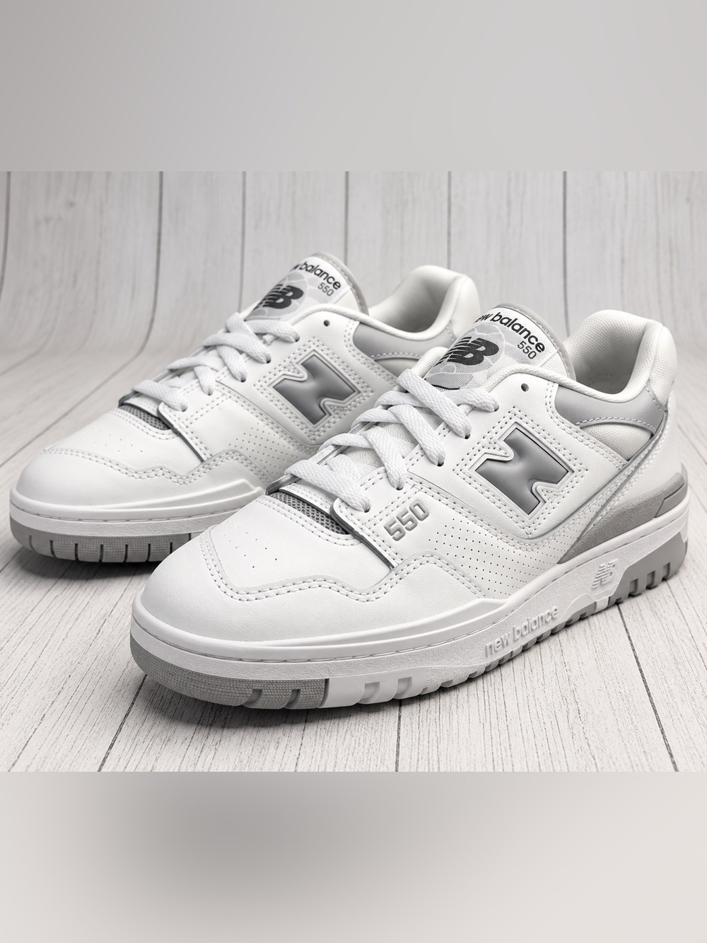 New Balance 550 White Rain Cloud Gray Womens 7 Mens / Youth 5.5 Sneakers